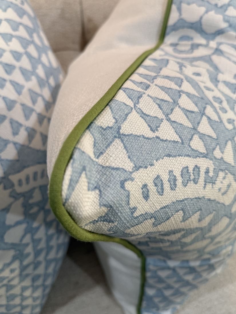 Chamomile pillow green trim corner detail