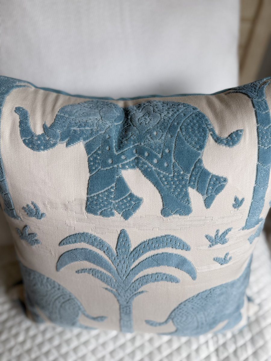 Ella detail
