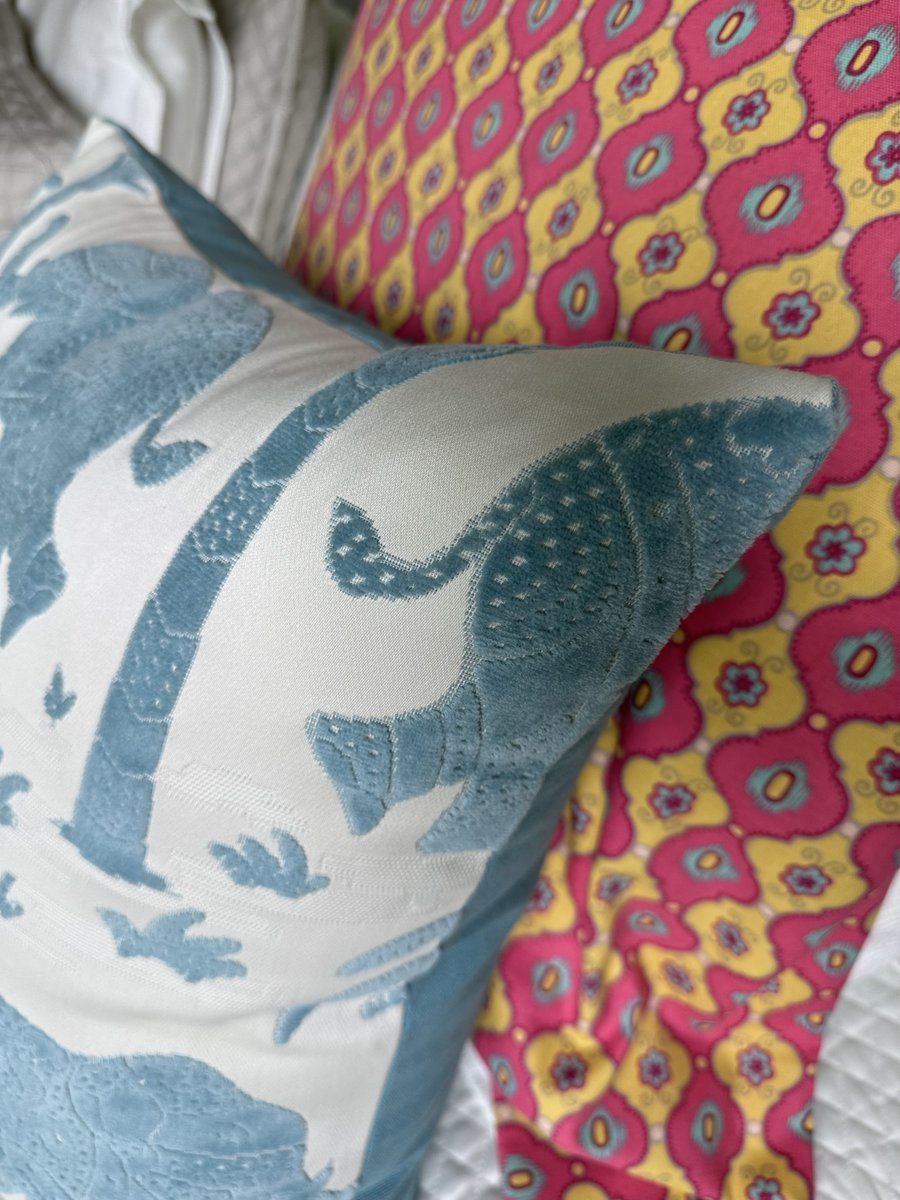 Ella corner detail