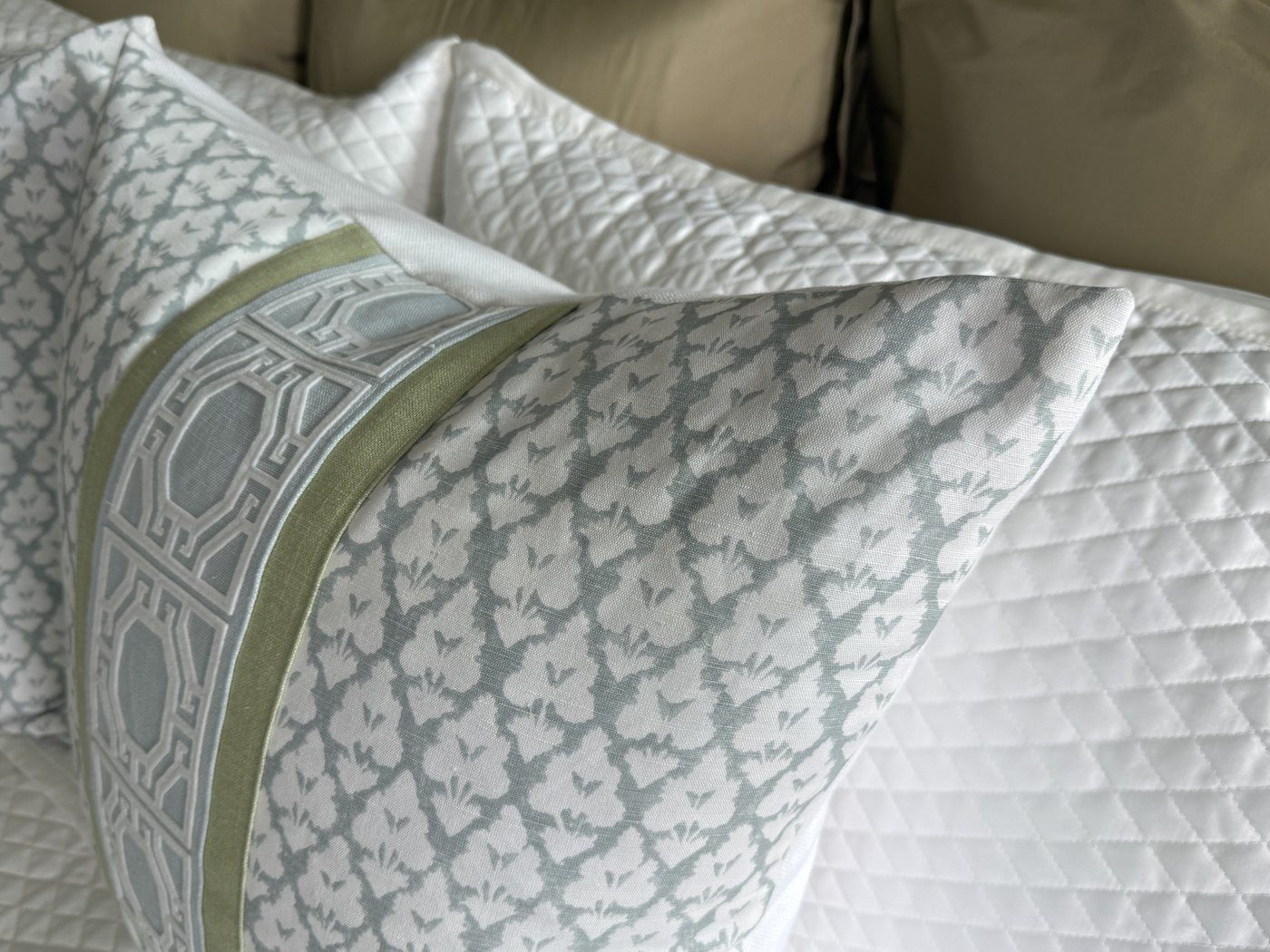 Arboreta Spa Blue pillow trellis trim and green band detail