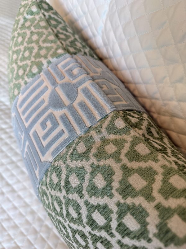 Labyrinth spa blue velvet tape detail on green lumbar