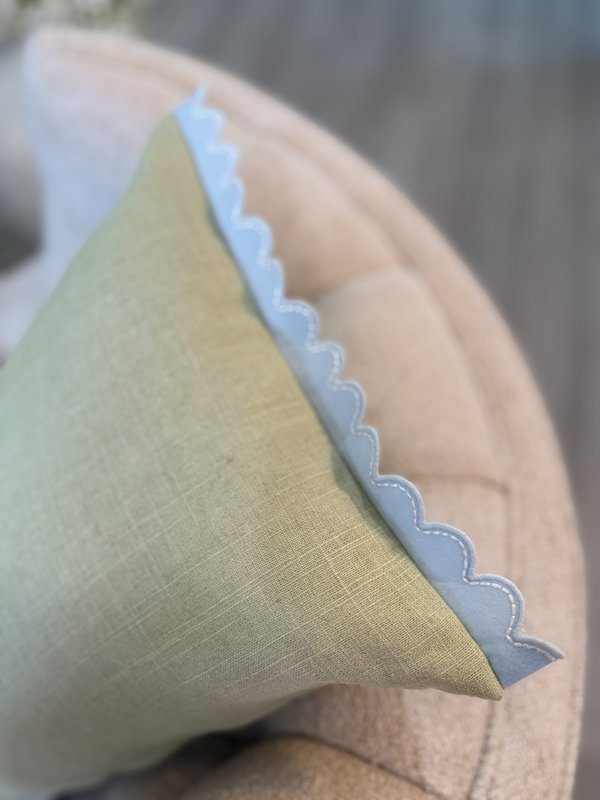 Polly scallop edge