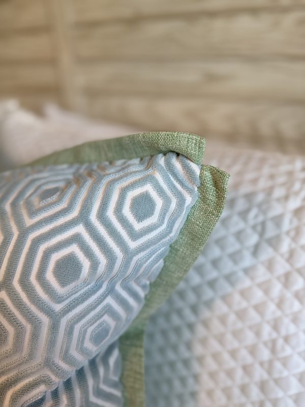 Hexagon velvet pillow green flange corner detail